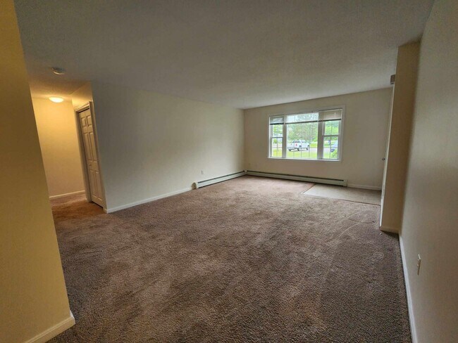 Building Photo - 309 Springbrook Cir