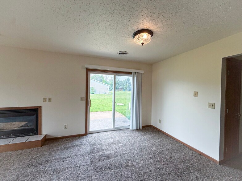 Building Photo - 13289 39th Ave N