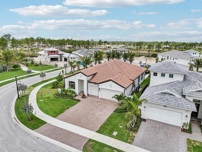 Building Photo - 13621 Le Christine Dr