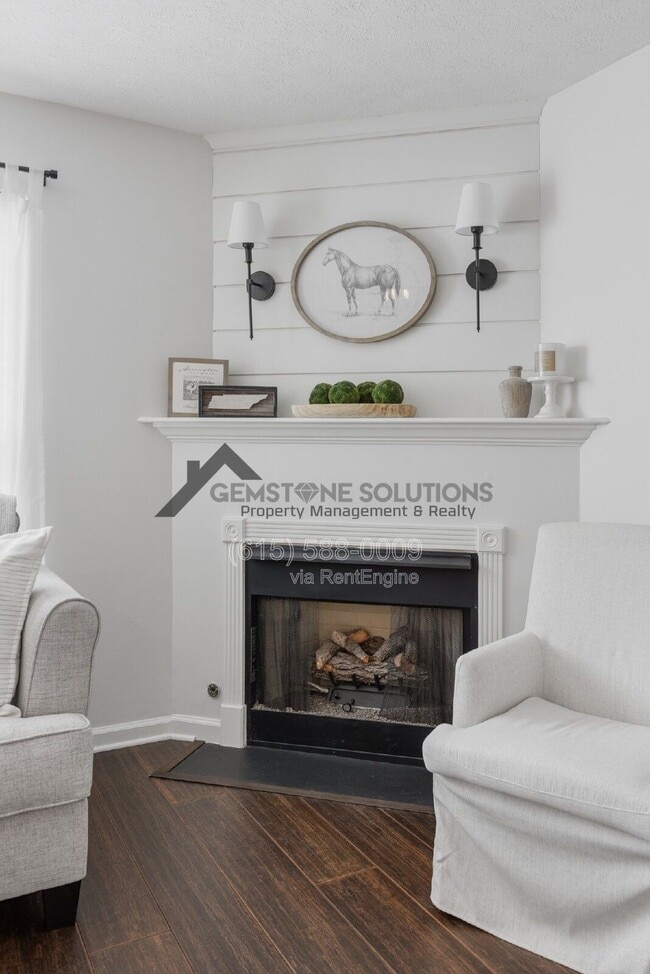 Building Photo - 7111 Lenox Village Dr
