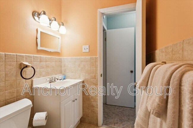 Building Photo - 5608A Atlantic Ave