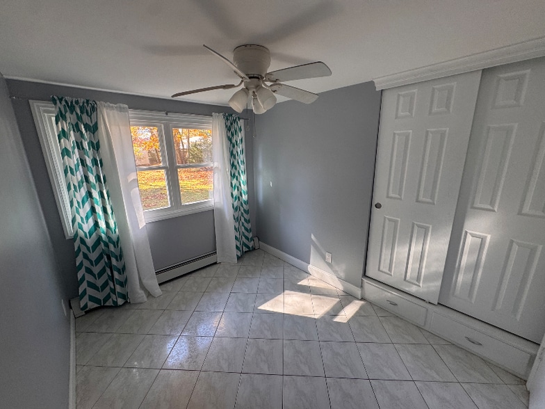 Building Photo - 165 Haverhill Ave