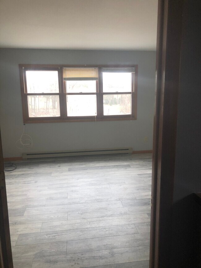 Building Photo - 3 Chrisken Dr