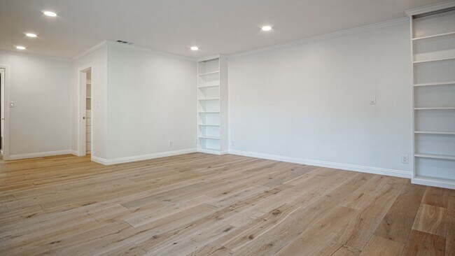 Building Photo - 5 bedroom, 5.5 bath, 4800 sq ft Prime Studio City Home with Pool and Hollywood Hills views