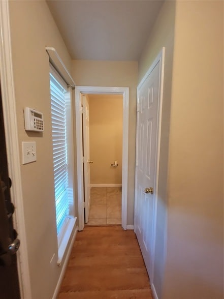 Building Photo - 2414 Gwenfair Dr