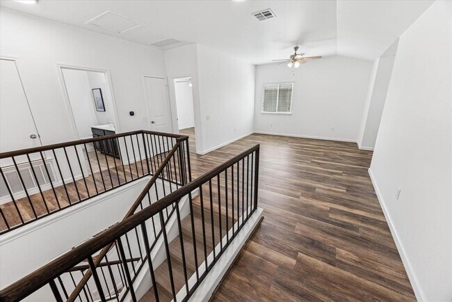 Building Photo - 1412 Elbe St