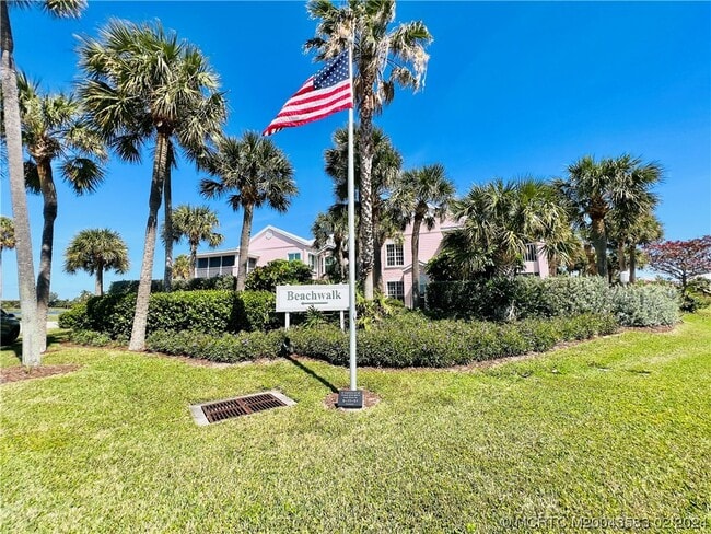 Building Photo - 411 NE Plantation Rd