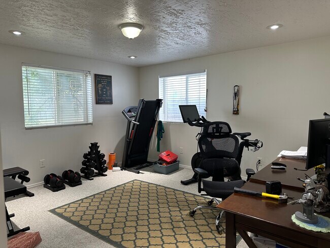 Building Photo - 2258 W 5700 S