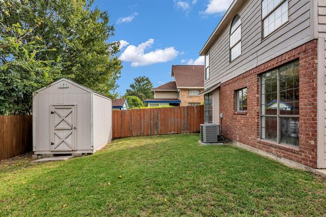 Building Photo - 903 Azalia Dr