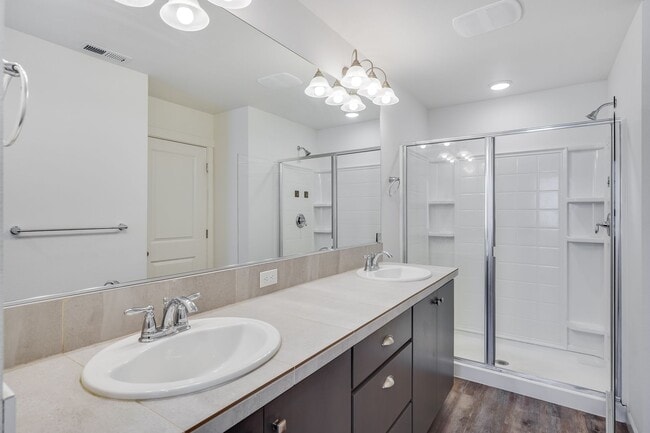 Building Photo - First Month Free with 12/1/2025 lease start date!