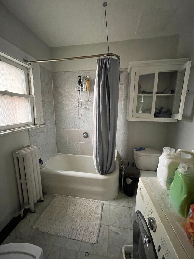 Building Photo - 52 Fenway