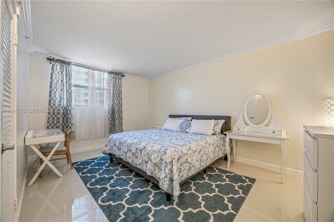 Building Photo - 3001 S Ocean Dr