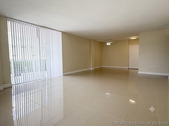 Building Photo - 2800 N Flagler Dr