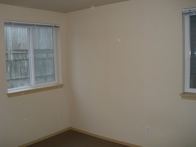 Building Photo - Hillside 411 Apartments - 1 bedroom