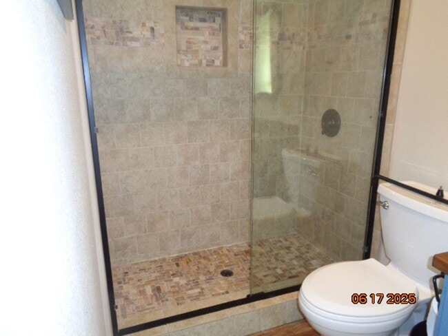 Building Photo - Immaculate Custom 1 Story on Shared 2.5 acres
