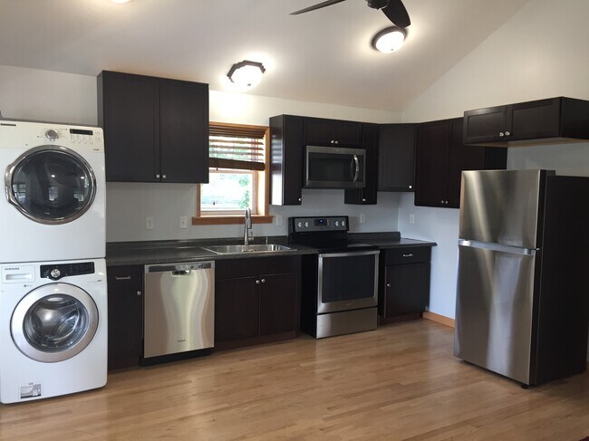 Kitchen - 9 Newbury St