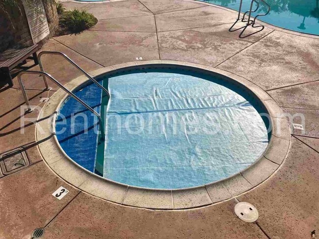 Building Photo - 13075 Caminito del Rocio