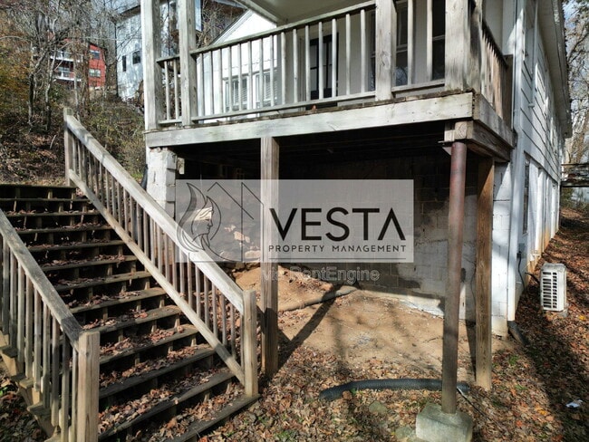 Building Photo - 118 Pine Hill Dr