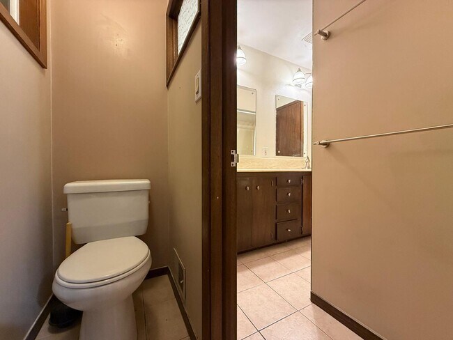 Building Photo - 12915 E Blossey Ave