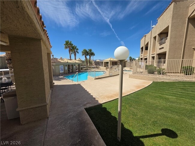 Building Photo - 2200 Highpointe Dr