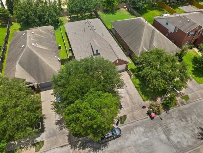Building Photo - 23219 Dewflower Dr