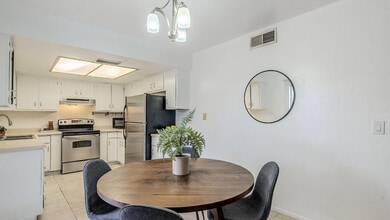 Building Photo - 16 W Loma Vista Dr