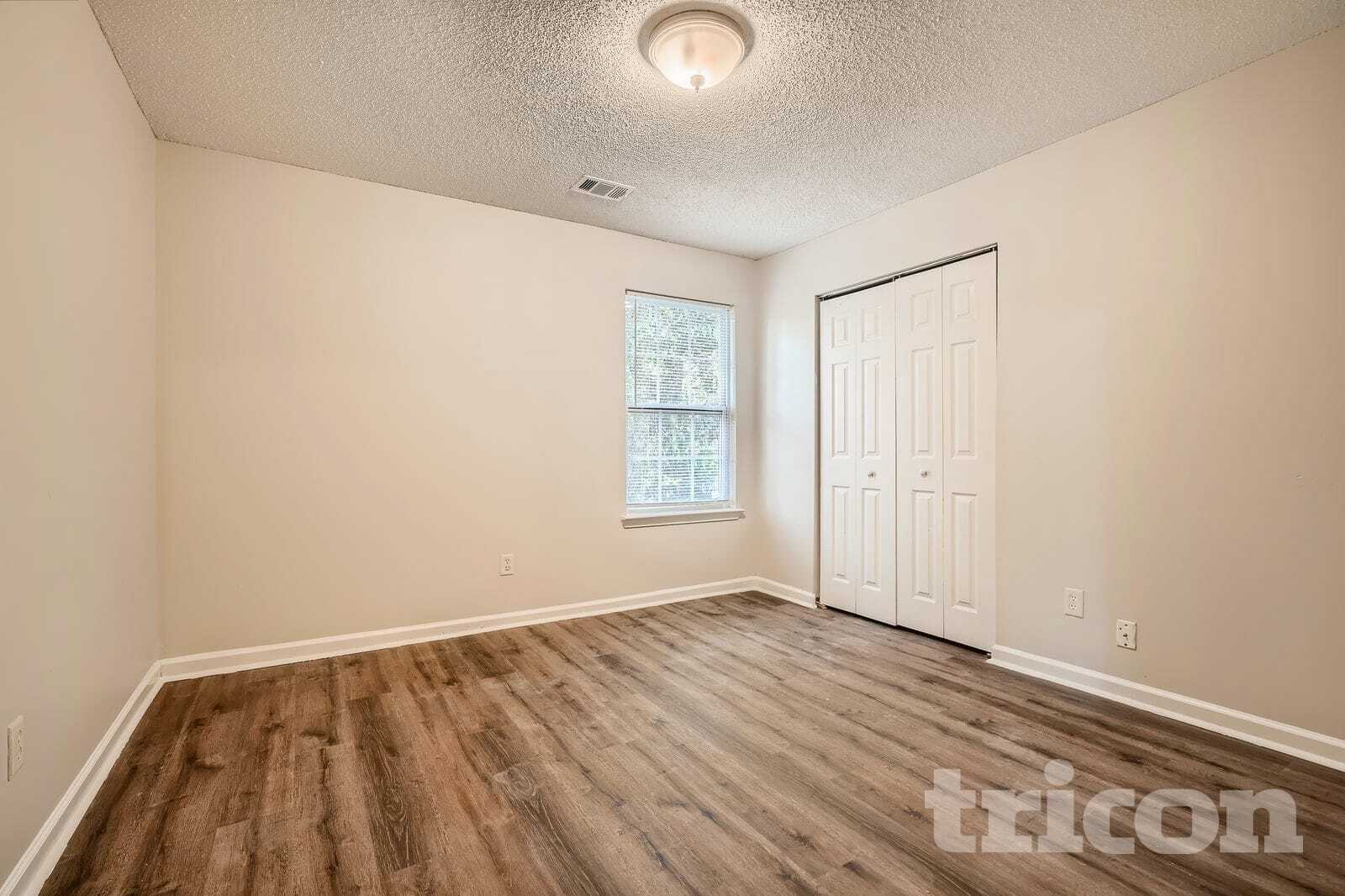 Building Photo - 4875 Larkspur Ln