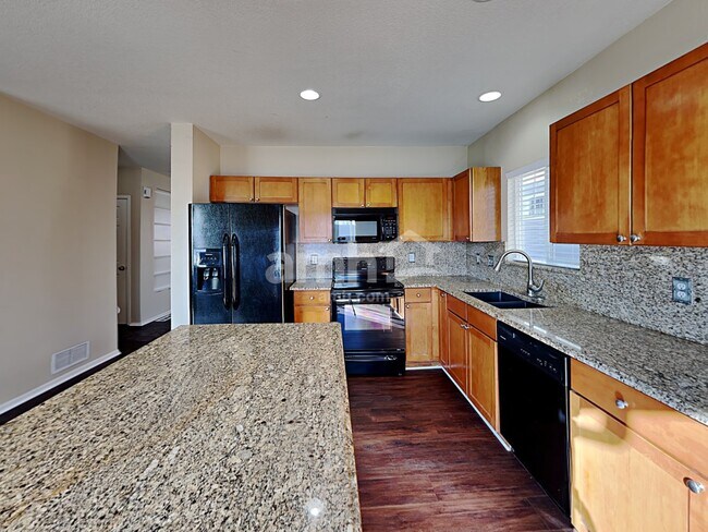 Building Photo - 10936 E 112th Pl