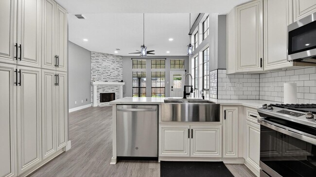 Building Photo - 4935 Otter Peak Dr