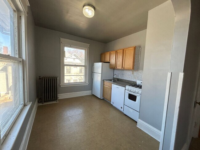 Building Photo - 914 23rd St