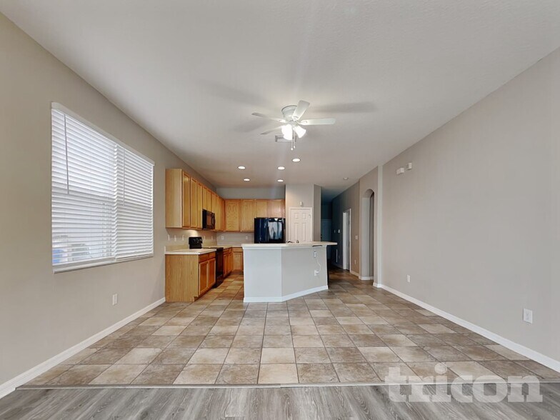 Building Photo - 7253 Lamplighter St