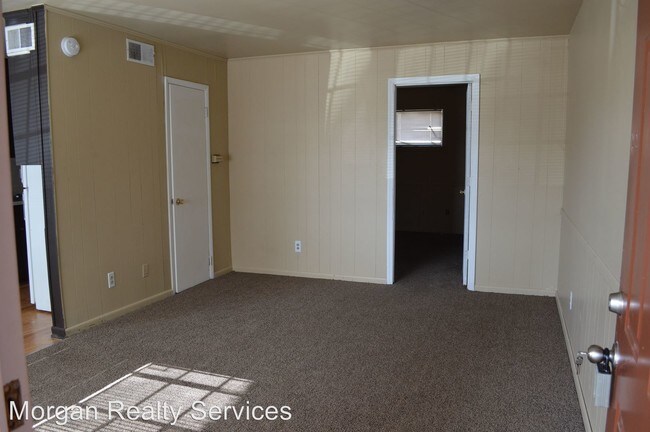 Building Photo - 1802 Polly Reed Dr