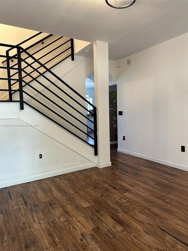 Building Photo - 23983 SW 118 Ave