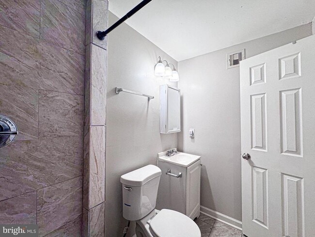 Building Photo - 4630 Hillside Rd SE