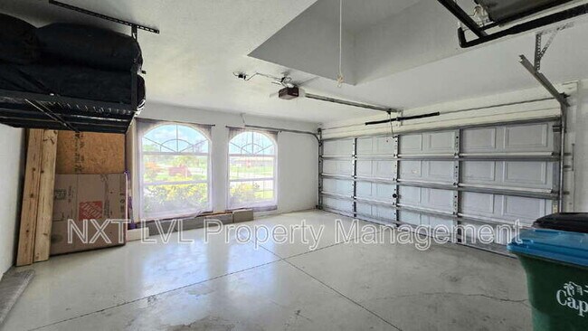 Building Photo - 837 SE 3rd Terrace