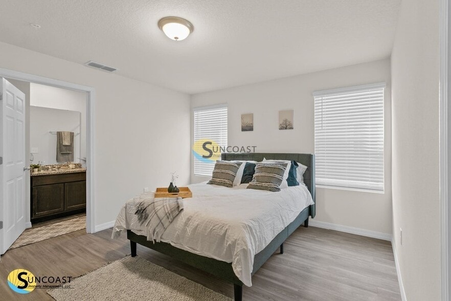 Building Photo - 585 Century 21 Dr