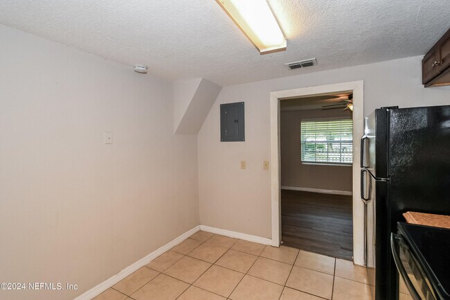 Building Photo - 9155 5th Ave