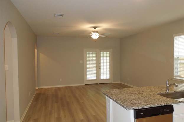 Building Photo - 10470 Sweetwater Creek Dr