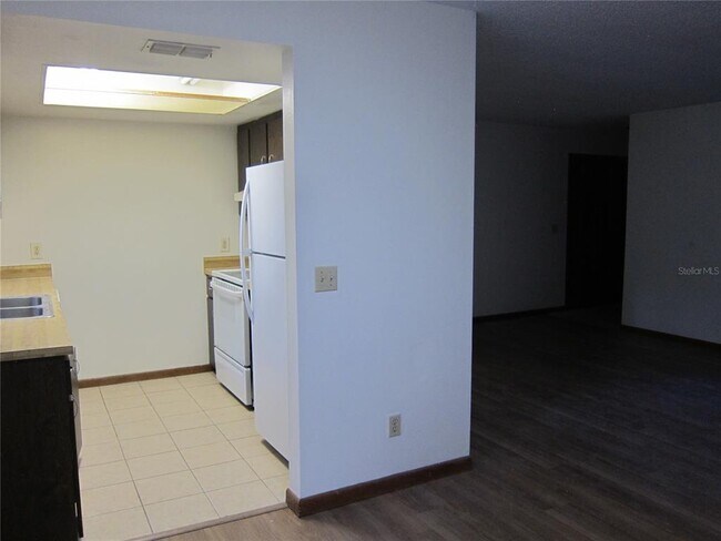 Building Photo - 1209 SW 80th Dr