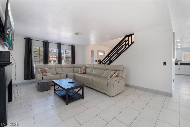 Building Photo - 9005 Feather River Ct