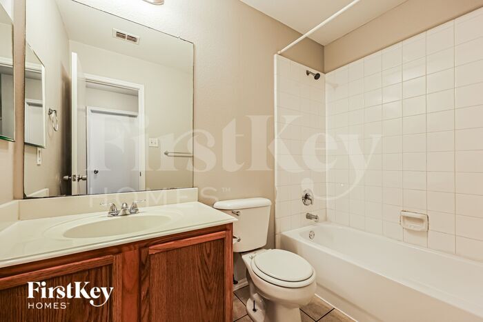 Building Photo - 1560 Sax Leigh Dr