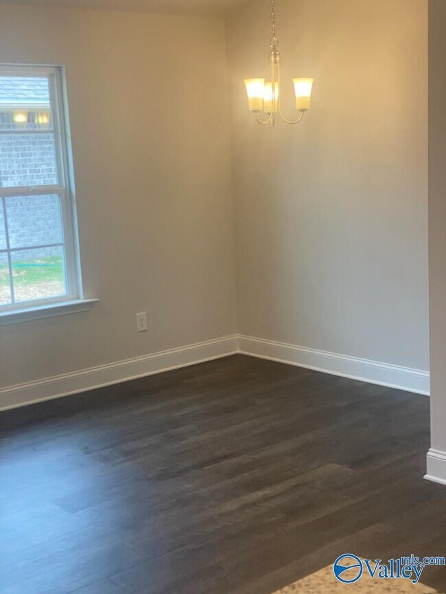 Building Photo - 213 Alonzo Toney Dr