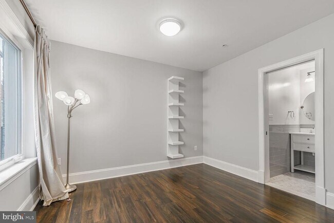 Building Photo - 1514 8th St NW