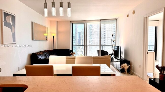 Building Photo - 475 Brickell Ave