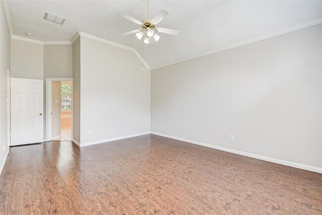 Building Photo - 15006 Cabin Run Ln