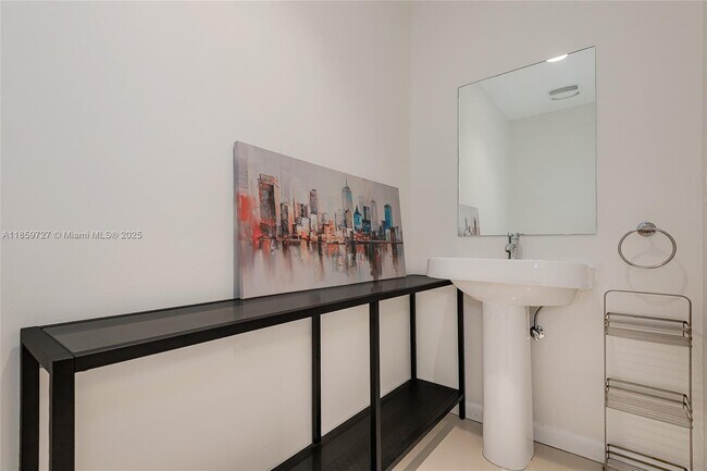 Building Photo - 1040 Biscayne Blvd