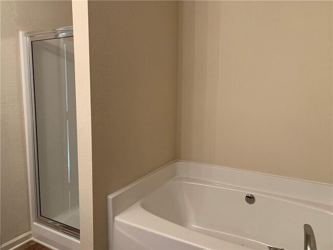 Building Photo - 929 Independence Ave