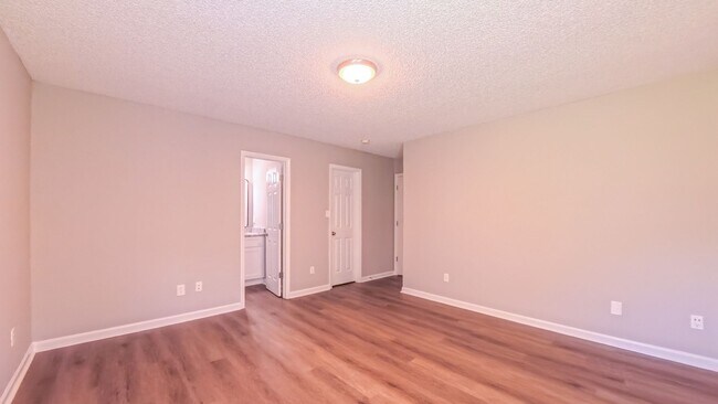 Building Photo - Charming 3BR House in Raleigh