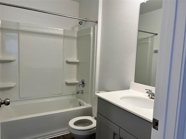 Building Photo - 2053 Cliffbrake Wy