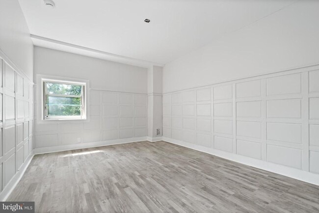 Building Photo - 2547 Ashton St